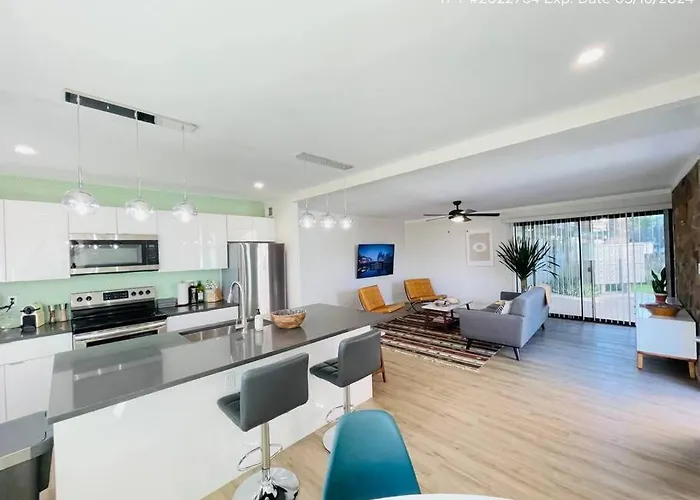 Walkable Ots, Heated Poolside Mid Century * Scottsdale